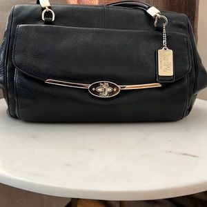 Coach vintage style black/brown leather purse (B11)
